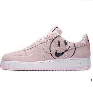 Nike Women’s Pink Suede Sneakers with Smiley Graphic